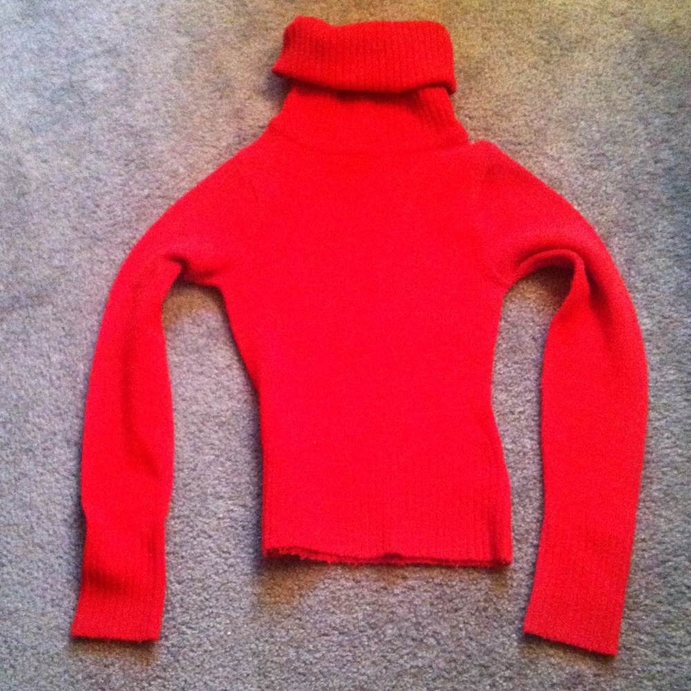 Red/orange turtle neck sweater
